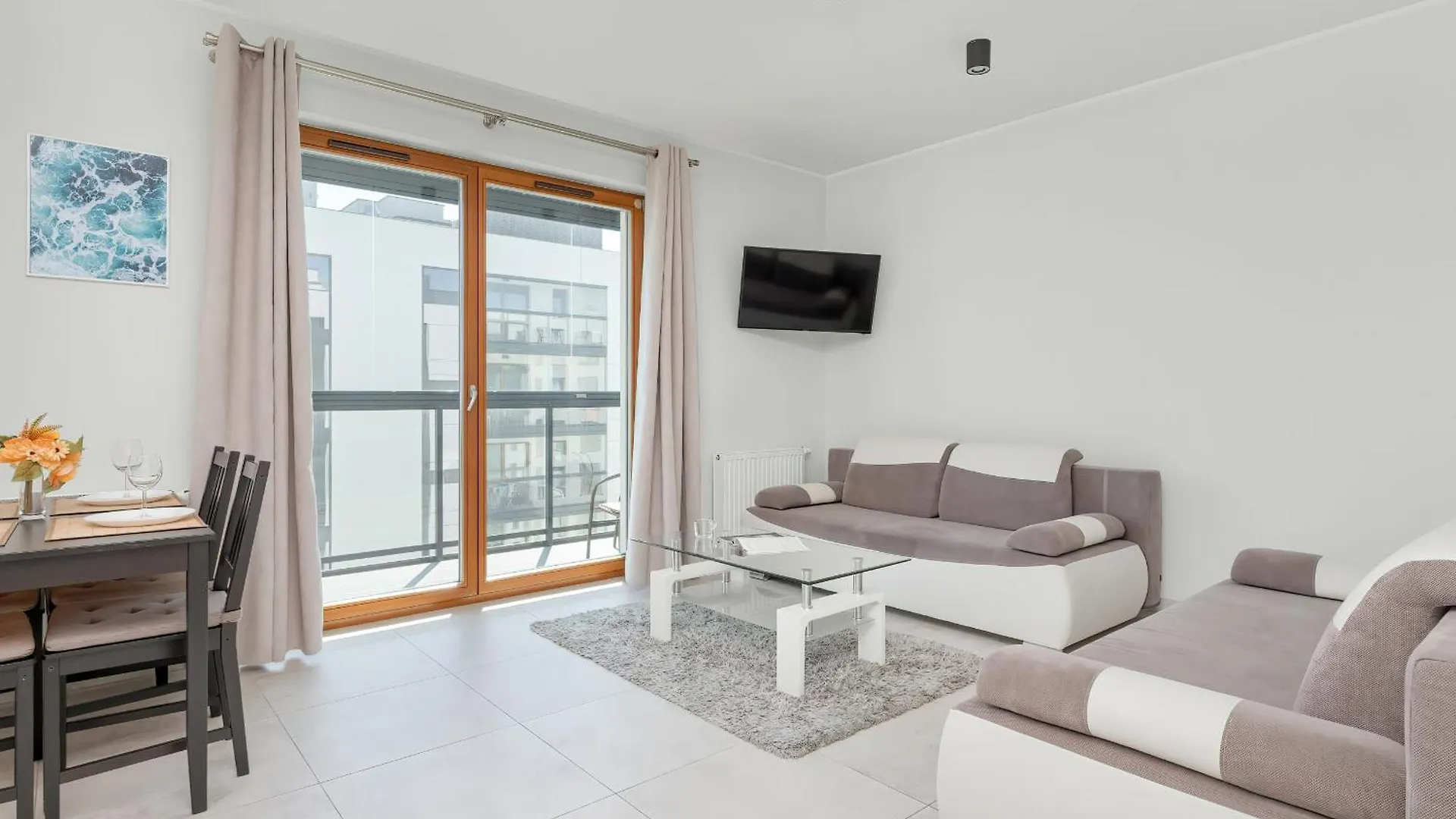 Nowoczesne I Komfortowe Studio Z Widokiem Na Morze Na 11 Pietrze W Gdansku By Noclegi Renters
